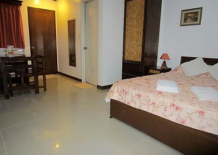 Residencia Lourdes Hotel
